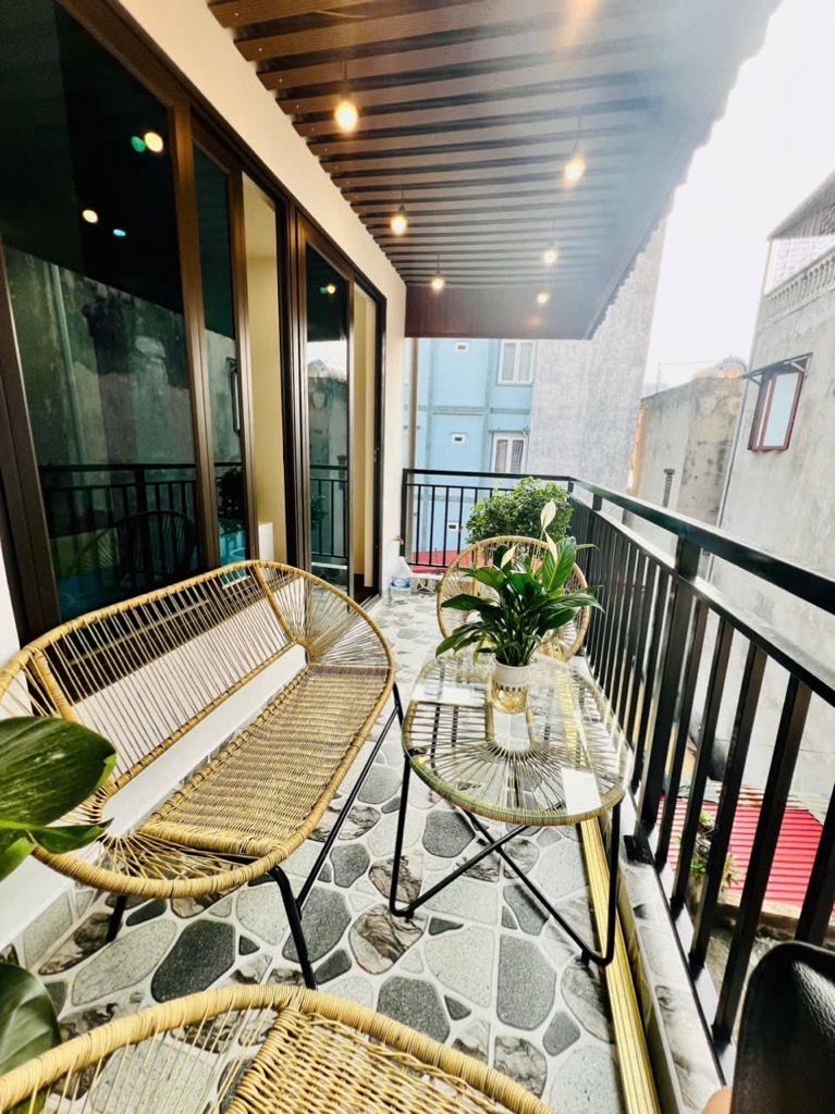 NHÀ 42M 5 TẦNG CHỈ 158,**TR/M SẴN NHÀ ĐẸP Ở LUÔN